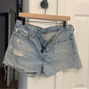 Levi’s 501 cutoff shorts